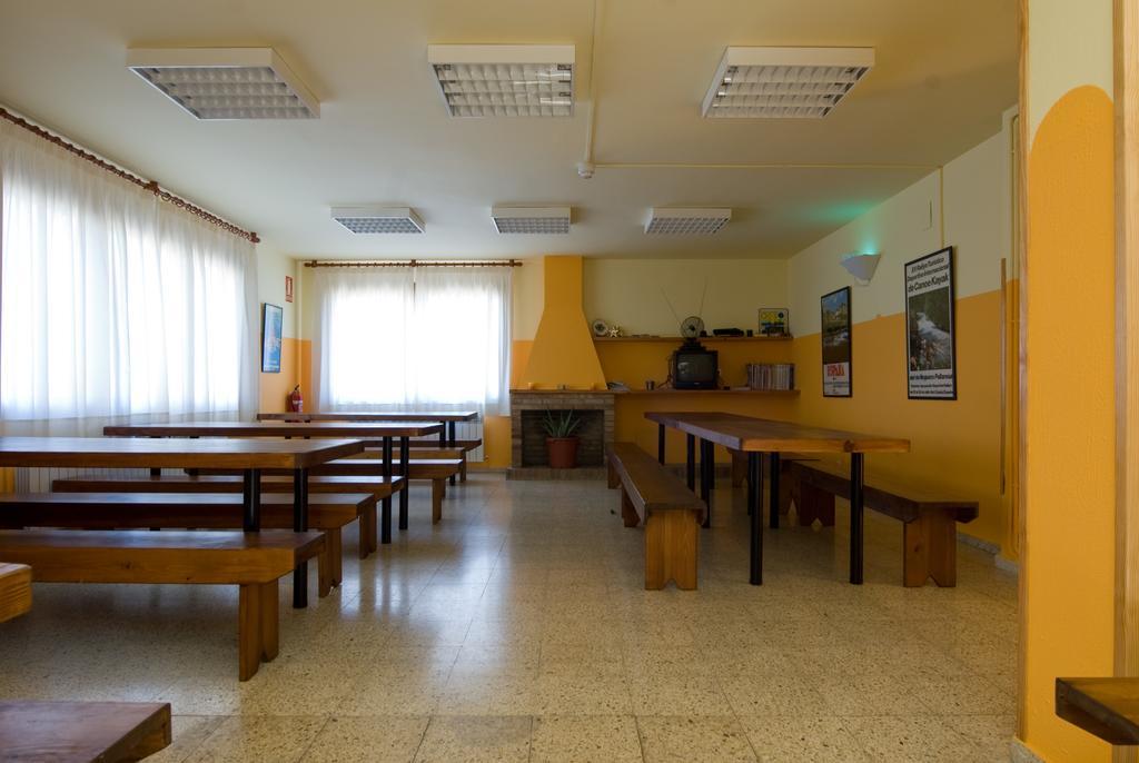 Alberg Escola De Piraguisme De Sort Exterior photo